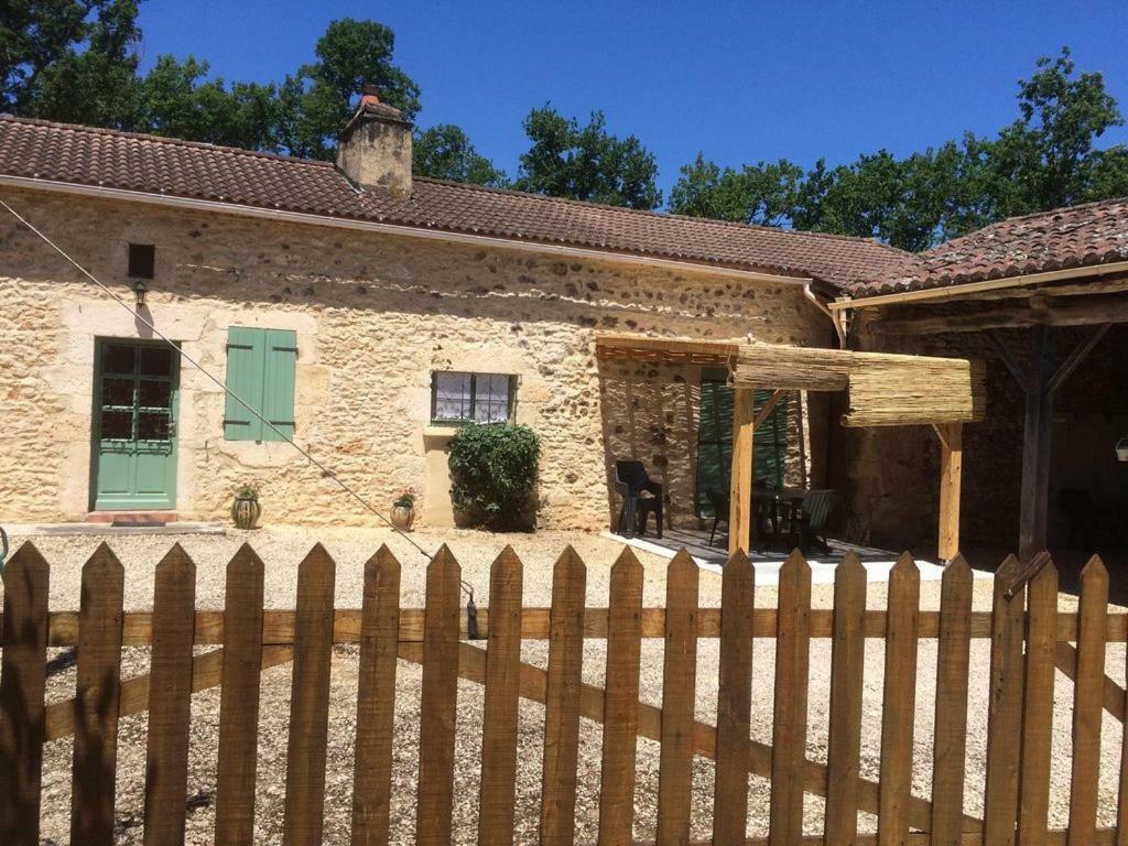 Gite De L Oustalneou Cuzorn Exteriör bild